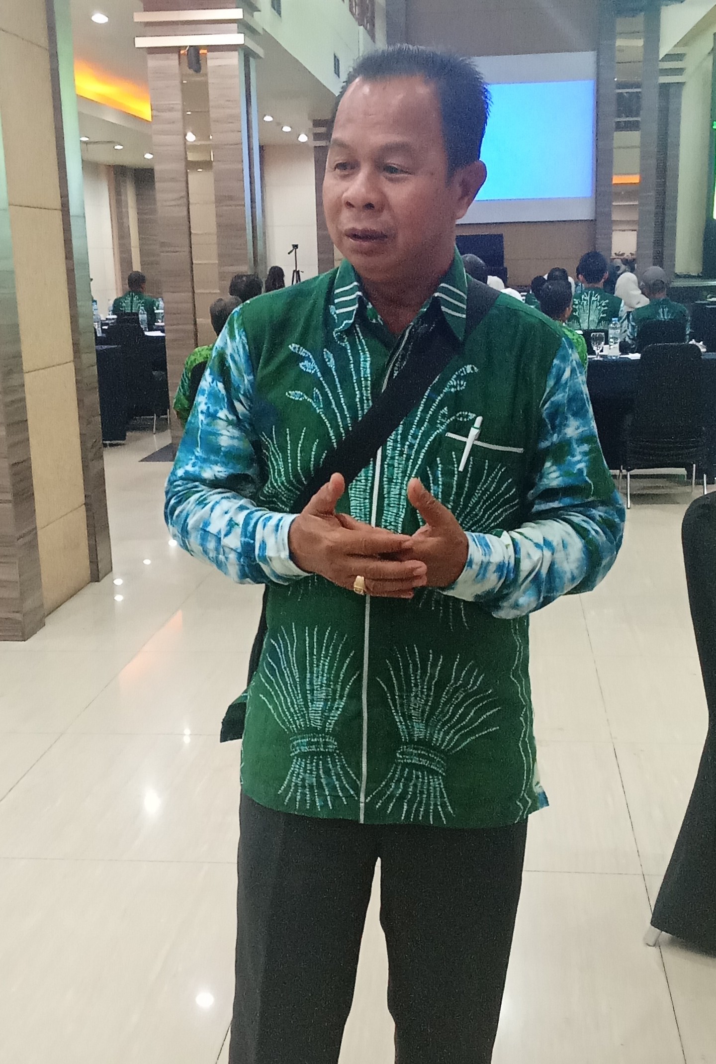 Ketua Asosiasi Pemerintah Desa Seluruh Indonesia (APDESI) Kecamatan Lampihong Kabupaten Balangan Sahmadi