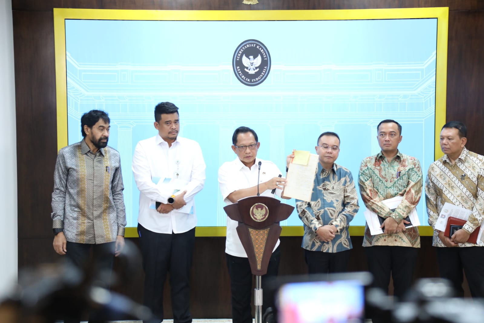 Menteri Dalam Negeri (Mendagri) Muhammad Tito Karnavian,saat memberikan keterangan pers usai Rapat Terbatas di Istana Kepresidenan Jakarta, Status Administrasi Empat Pulau di Wilayah Aceh,Selasa (17/6/2025).(Foto Puspen Kemendagri)