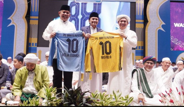 CEO PS Barito Putera, launching skuad PS Barito Putera dan jersey terbaru untuk Liga 2 musim 2025/2026,bertepan hari Ulang Tahun Hasnuryadi Sulaiman,Sabtu (21/6/2025).(Foto Biro Adpim Pemprov Kalsel)