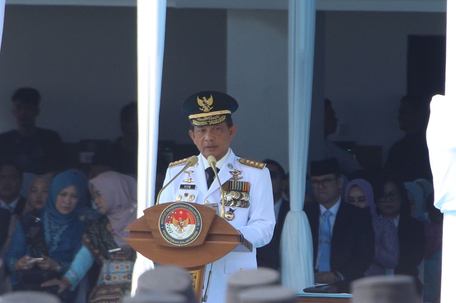 Menteri Dalam Negeri (Mendagri) Muhammad Tito Karnavian,pelantikan Pamong Praja Muda lulusan IPDN Angkatan XXXII Tahun 2025 di Lapangan Parade, Kampus IPDN Jatinangor, Kabupaten Sumedang, Jawa Barat, Senin (28/7/2025).(Foto Puspen Kemendagri)